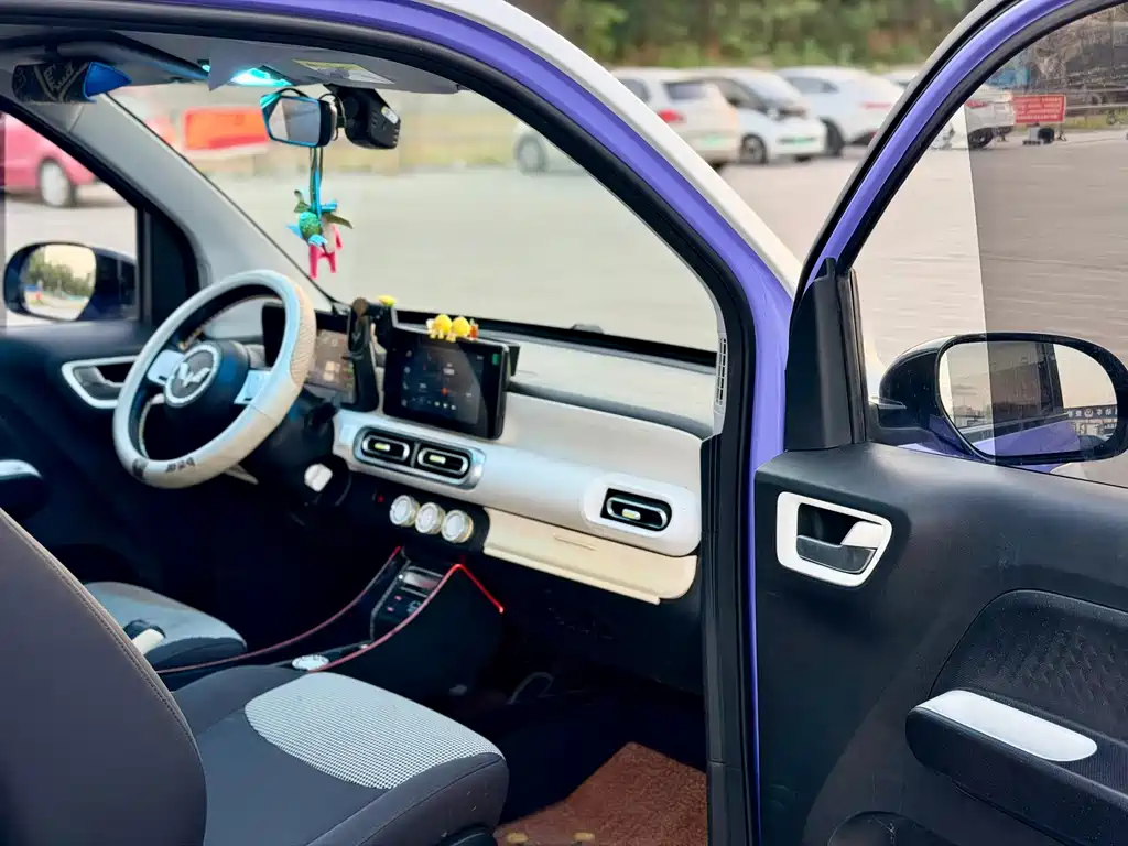 Wuling MINIEV — миниатюра 7