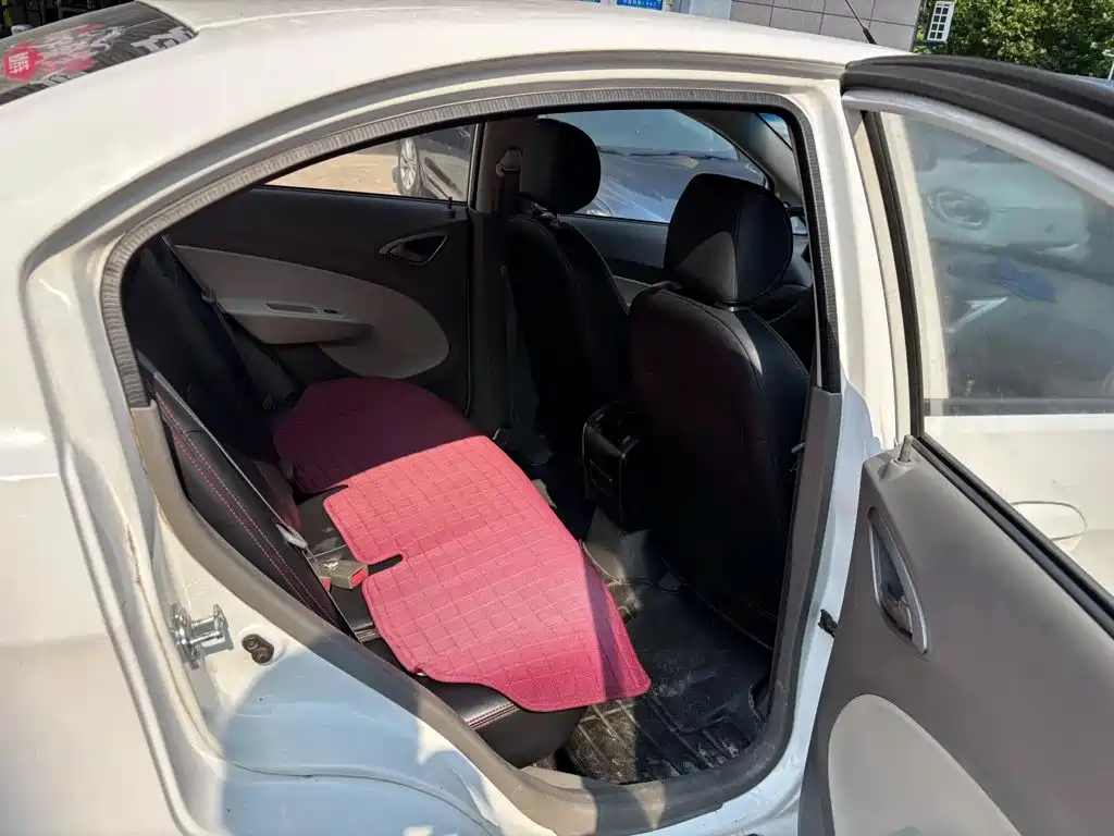 Chevrolet Sail — миниатюра 5