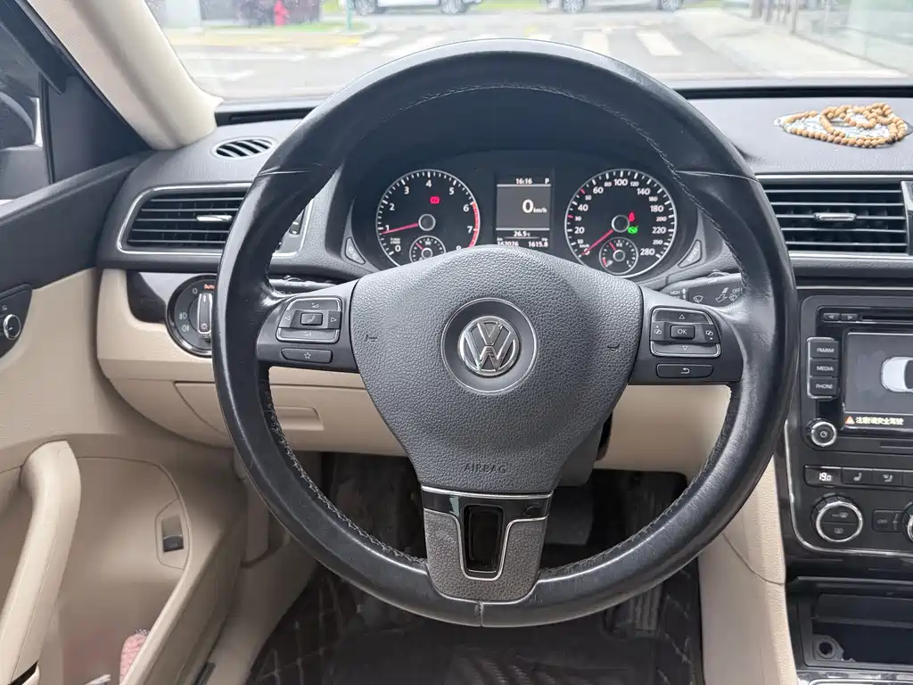 Volkswagen Passat 2015 1.8TSI DSG