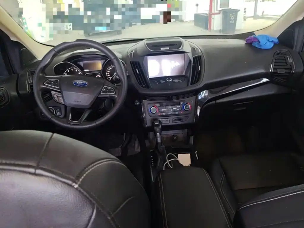 Ford Kuga — миниатюра 14