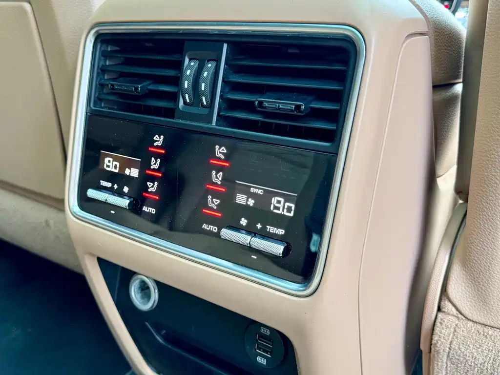 Porsche Cayenne — миниатюра 16