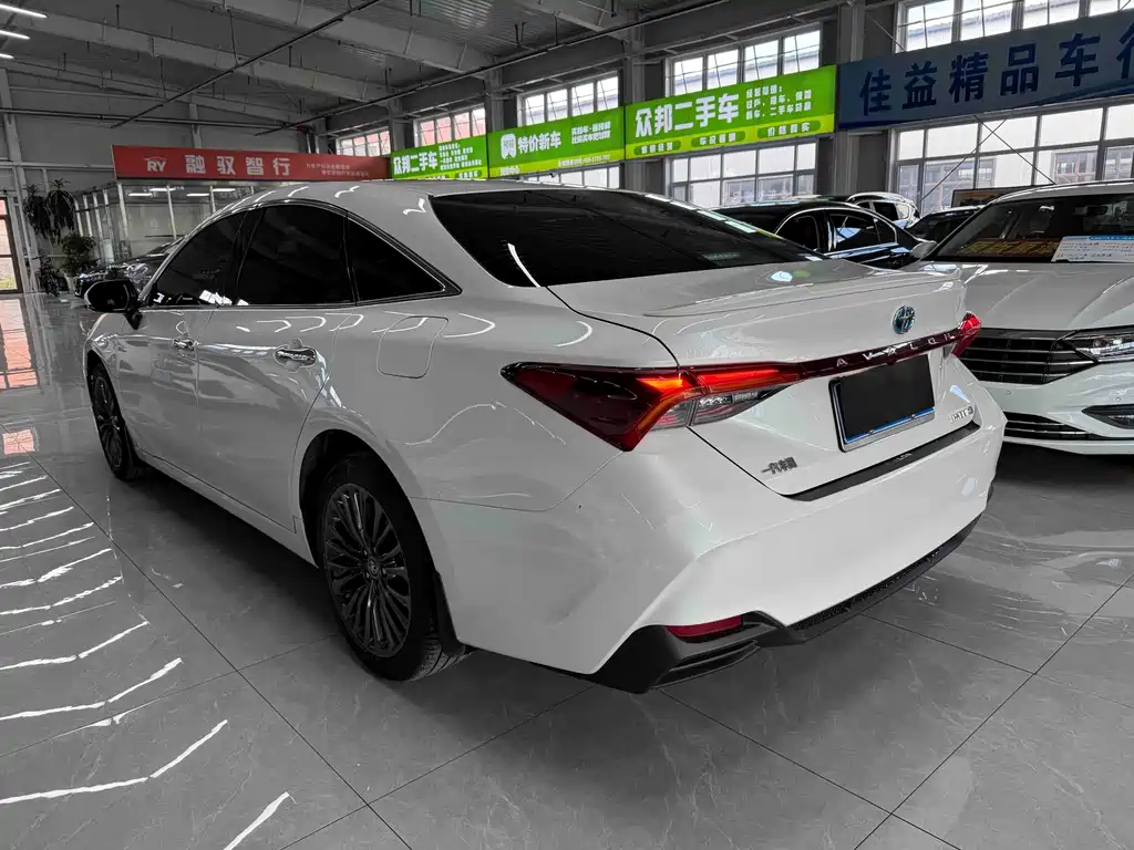 Toyota Avalon — миниатюра 6