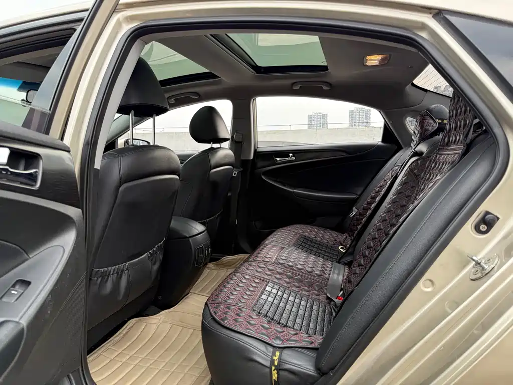 Hyundai Sonata — миниатюра 6