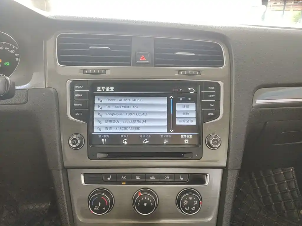 Volkswagen Golf — миниатюра 13