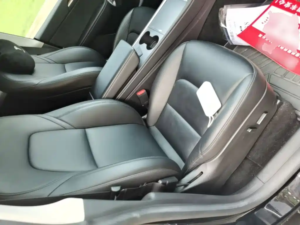 Tesla Model Y — миниатюра 25