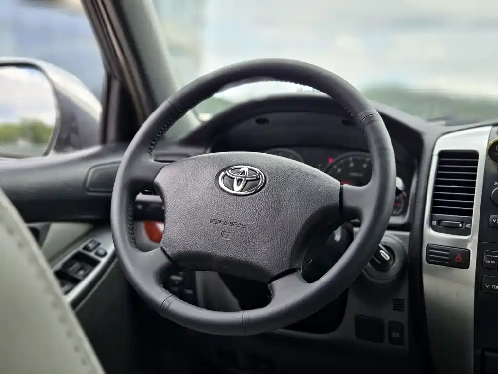 Toyota Land Cruiser Prado 2004 GX 2.7 AT