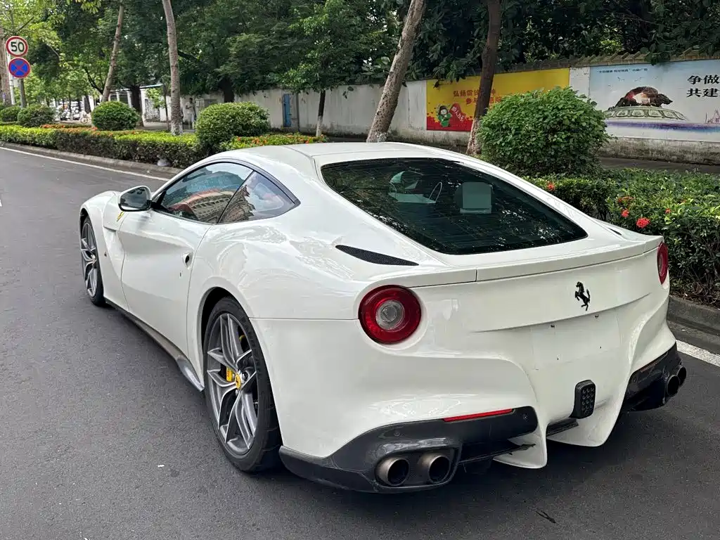 Ferrari F12berlinetta — миниатюра 5