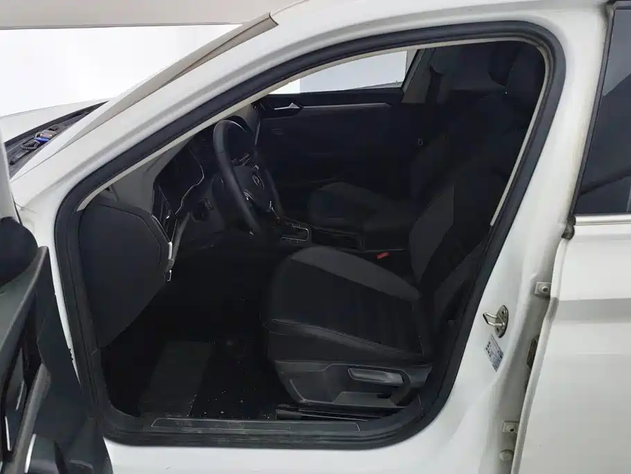Volkswagen Sagitar — миниатюра 9