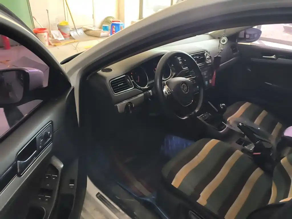 Volkswagen Sagitar — миниатюра 18