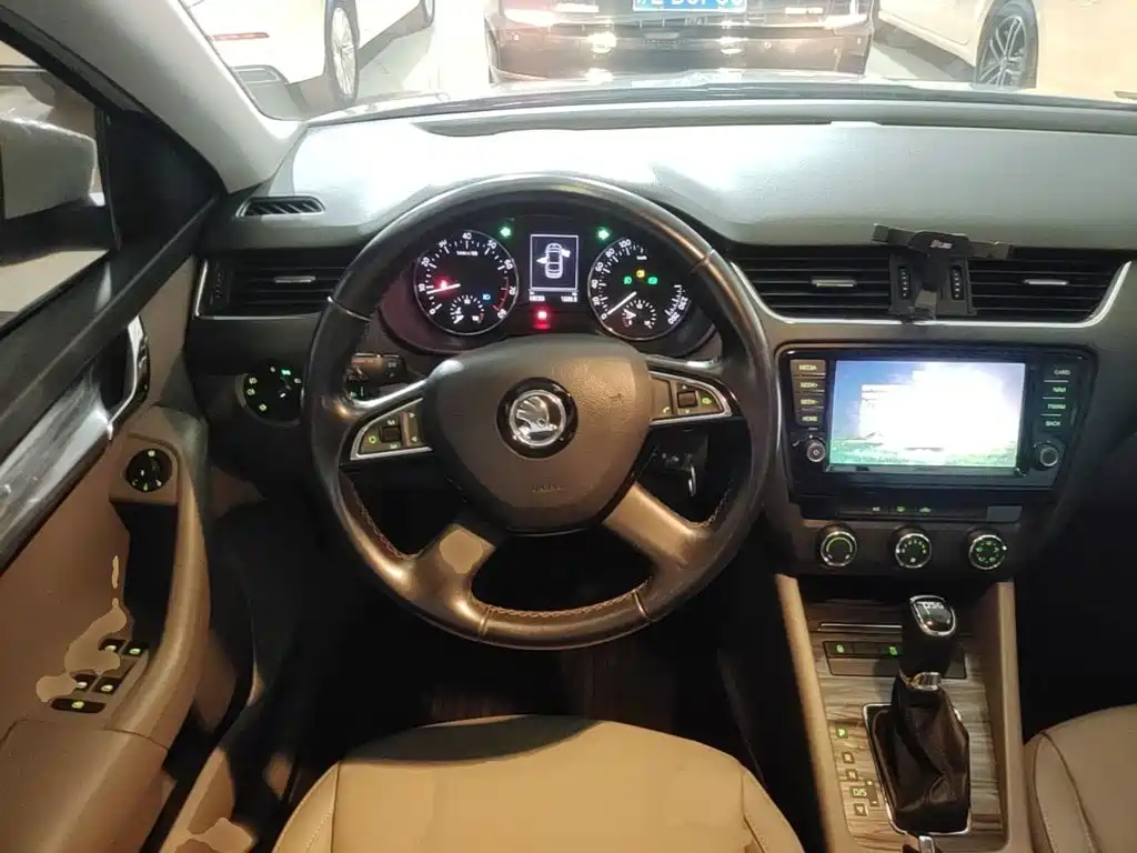 Skoda Octavia — миниатюра 11