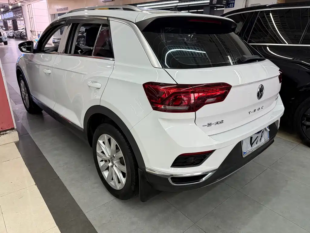 Volkswagen T-Roc — миниатюра 8
