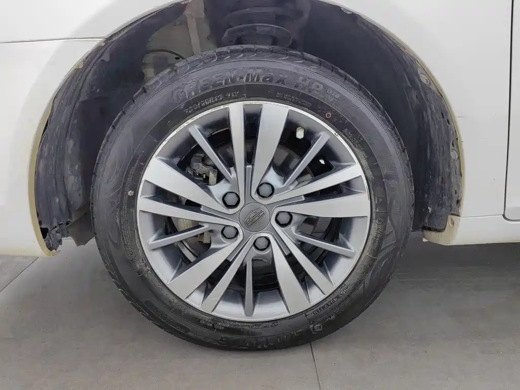 Geely Emgrand — миниатюра 17