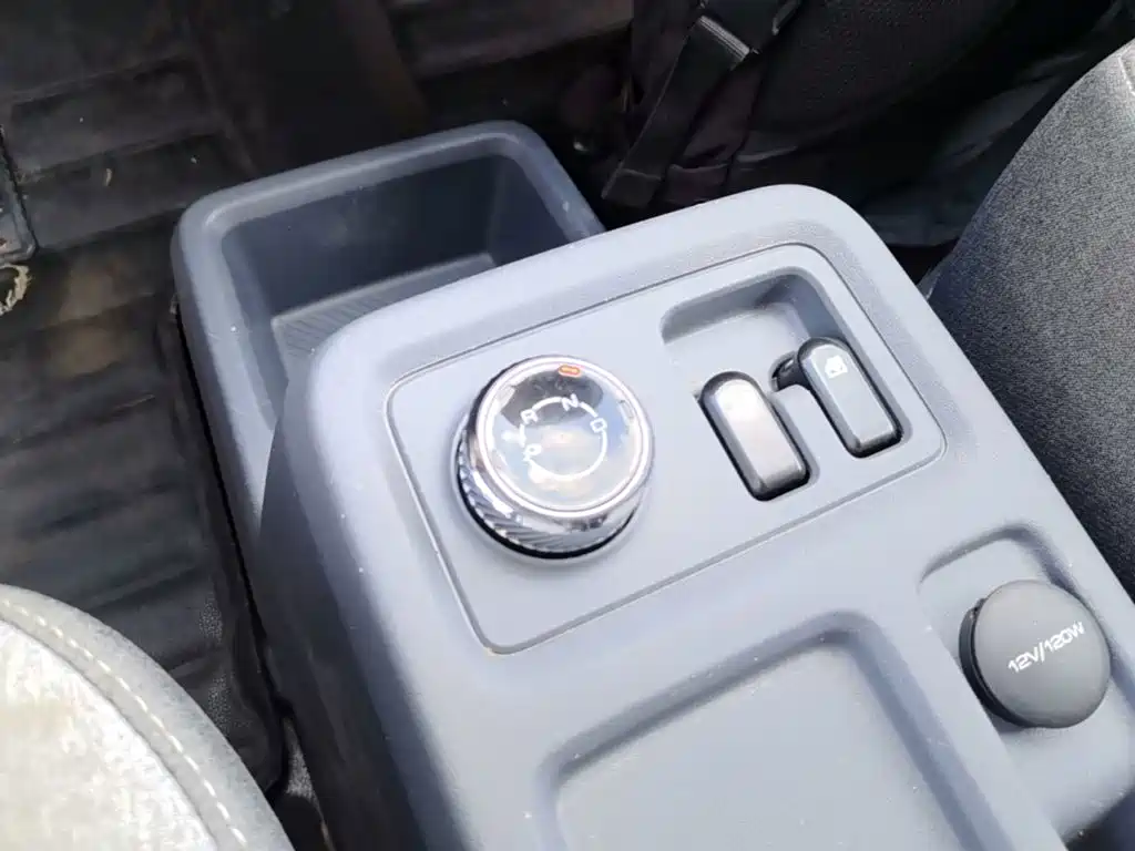 Wuling Yangguang — миниатюра 14