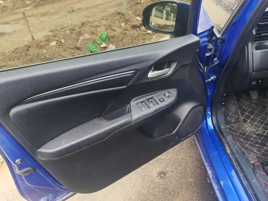 Honda Fit — миниатюра 7