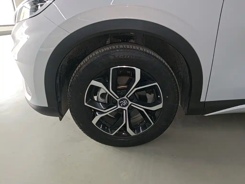 BYD Yuan Plus — миниатюра 23
