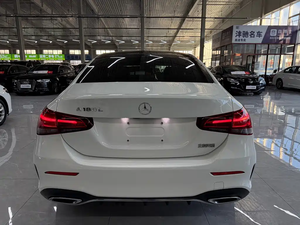 Mercedes-Benz A-Class — миниатюра 8