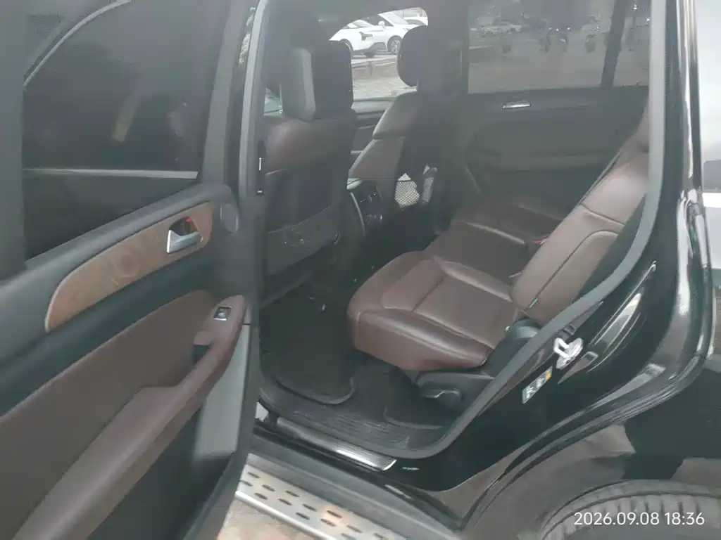 Mercedes-Benz GL-Class — миниатюра 6