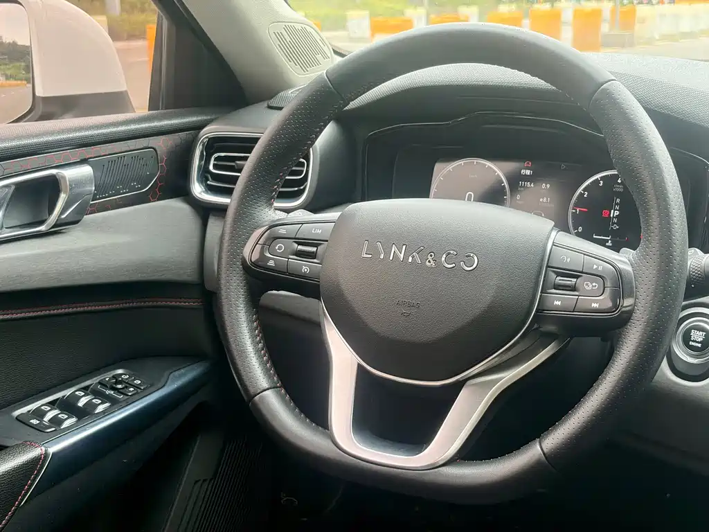 Lynk & Co 02 1.5T DCT 2WD Dynamic Edition China VI, фото 14
