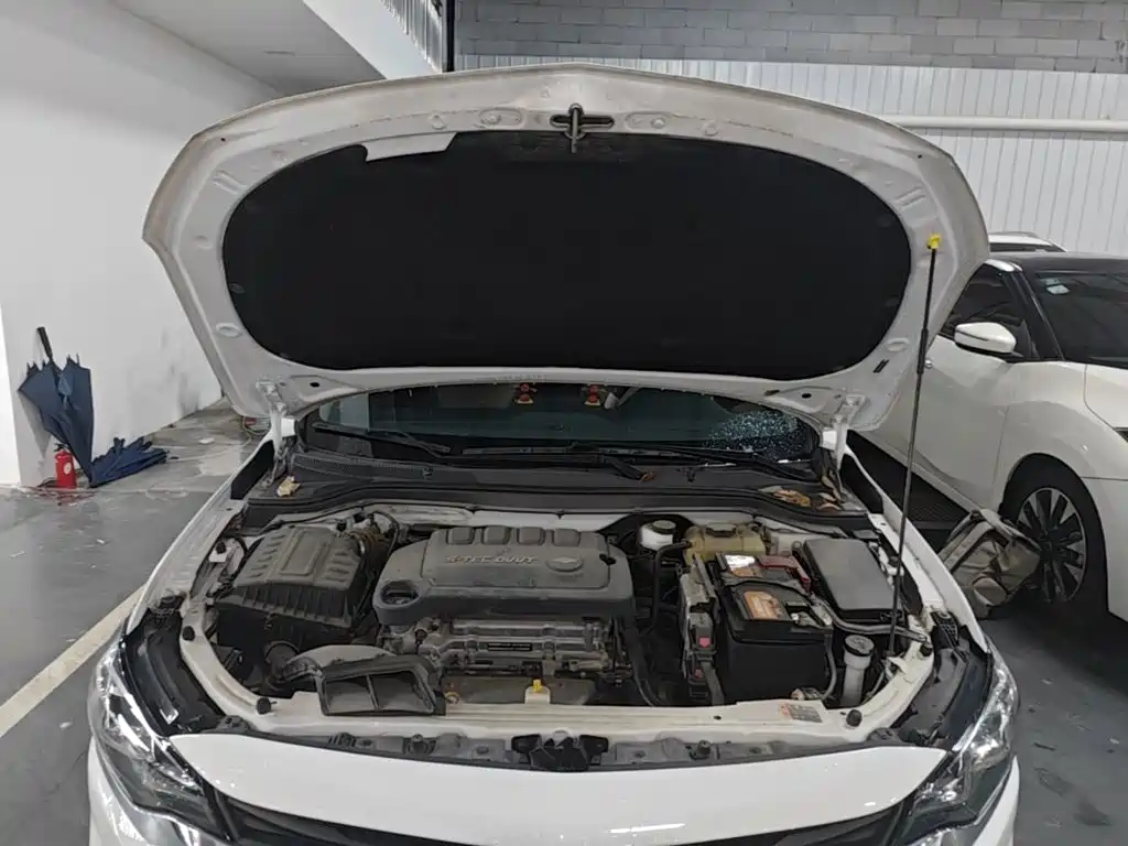 Chevrolet Monza — миниатюра 20