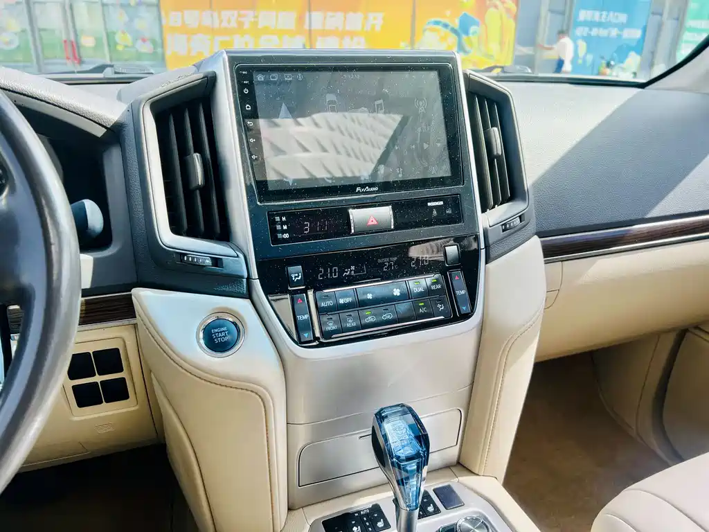 Toyota Land Cruiser 2020 4.6L