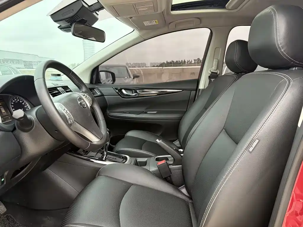 Nissan Tiida — миниатюра 12