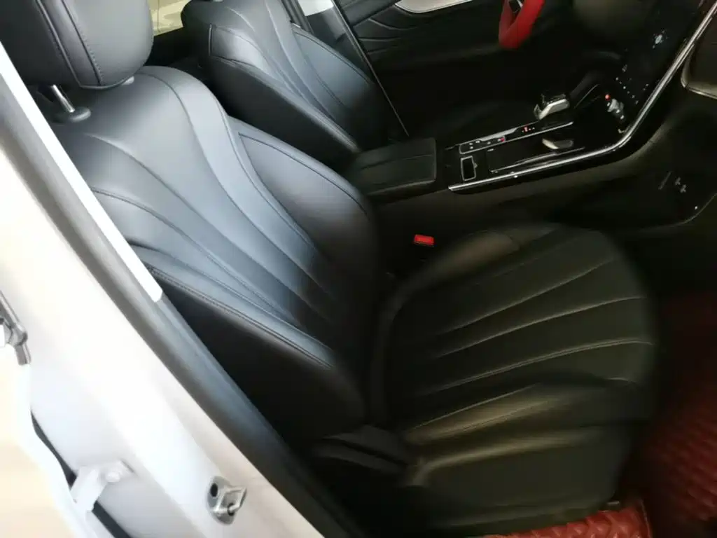 Roewe RX5 MAX — миниатюра 25