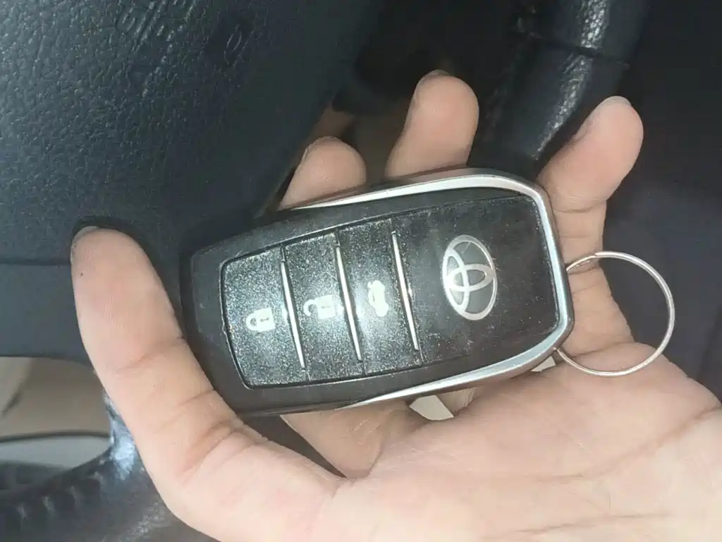 Toyota Camry — миниатюра 9