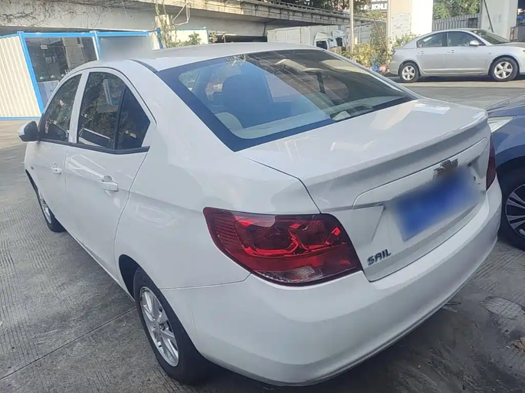 Chevrolet Sail — миниатюра 5