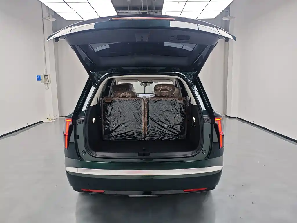 Wuling Xingguang L — миниатюра 12