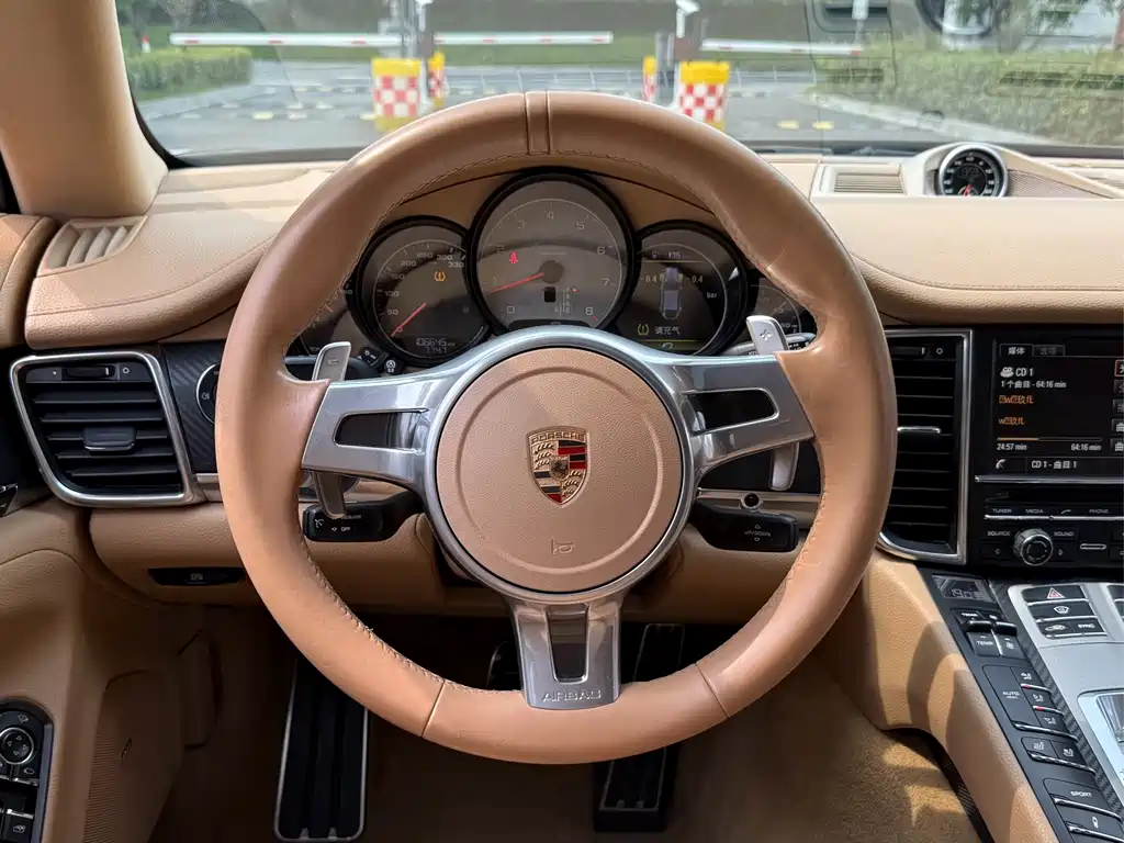 Porsche Panamera — миниатюра 9