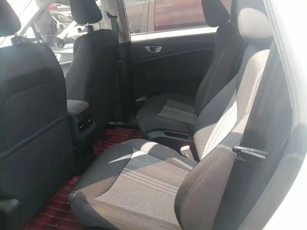 Wuling Jiachen — миниатюра 17