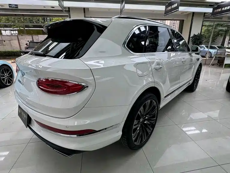 Bentley Bentayga — миниатюра 6