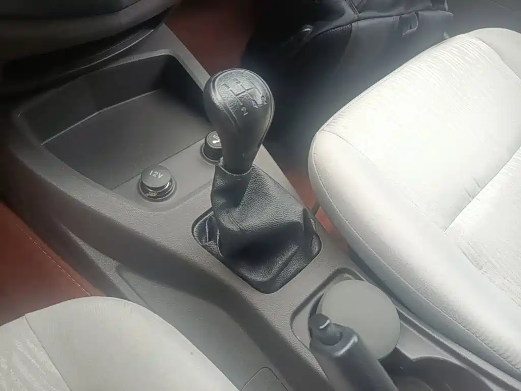 Wuling Hongguang — миниатюра 14