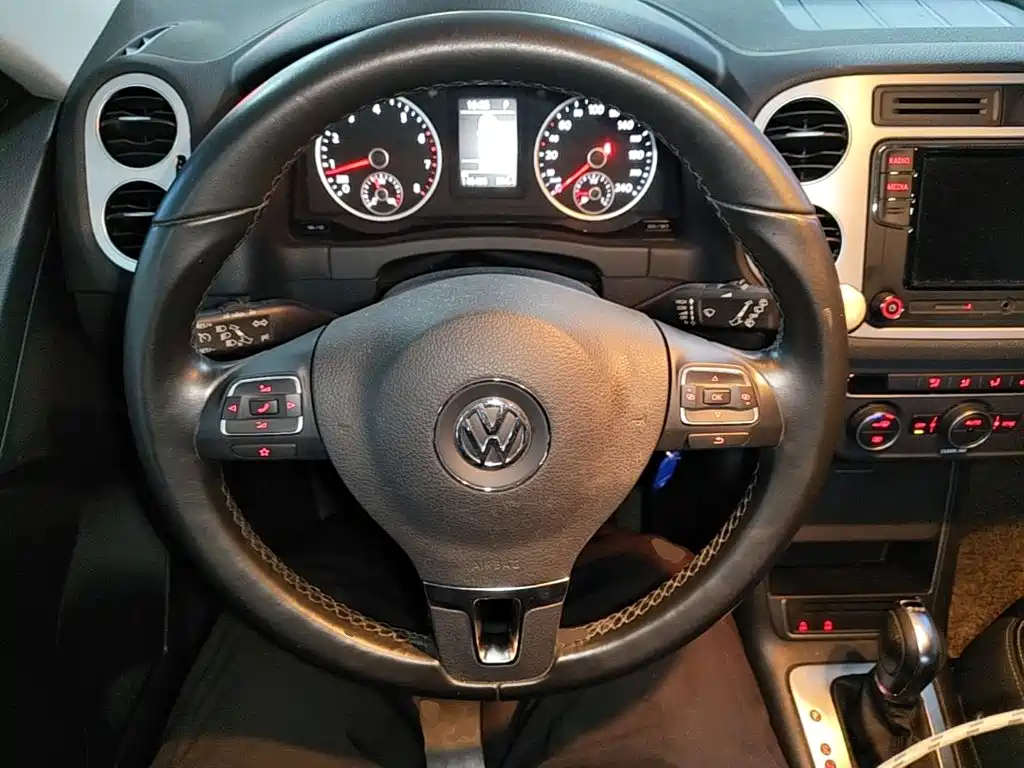 Volkswagen Tiguan — миниатюра 11