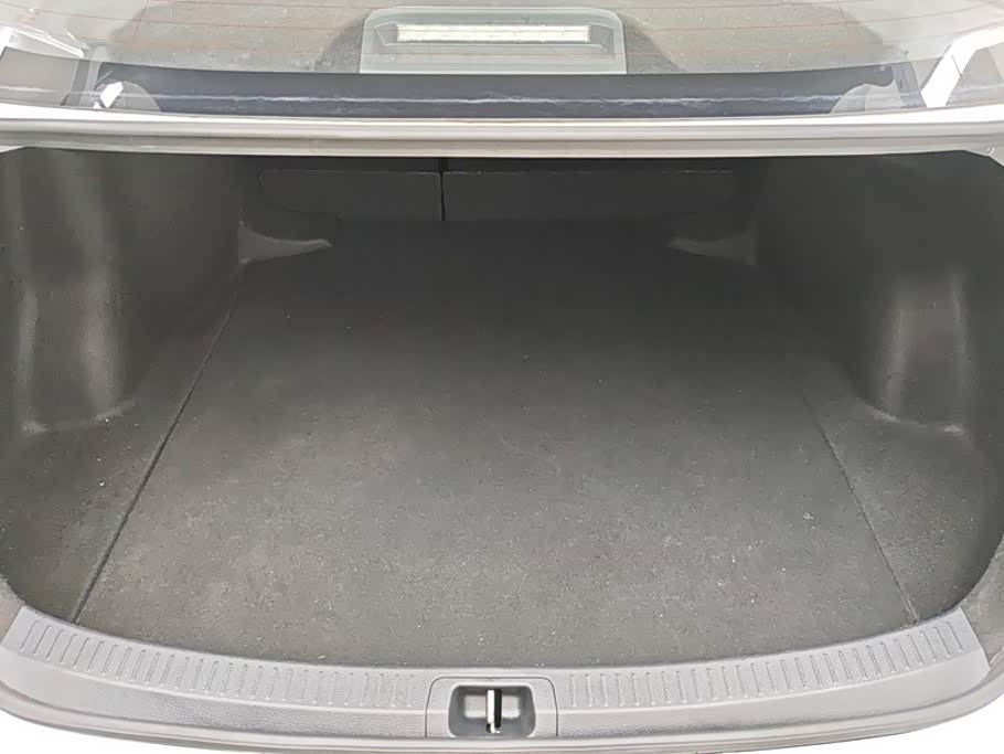 Toyota Levin 1.2 л 2021 г. Белый, пробег 22799 км