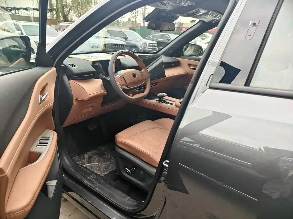 CHANGAN UNI Z NEW ENERGY