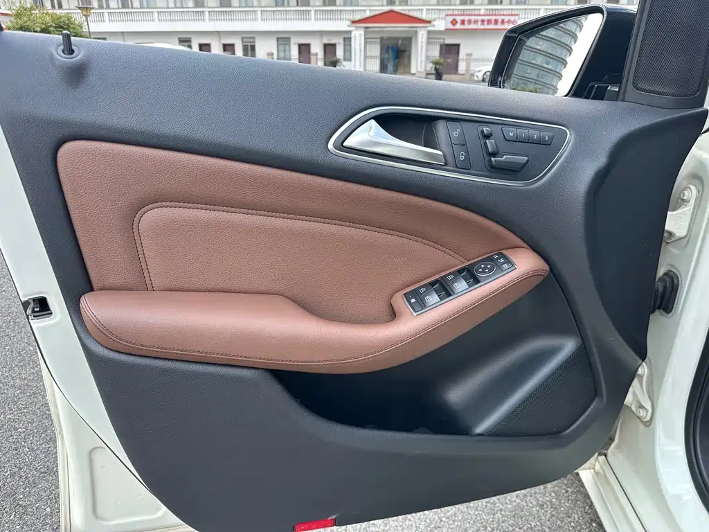 Mercedes-Benz B-Class — миниатюра 19