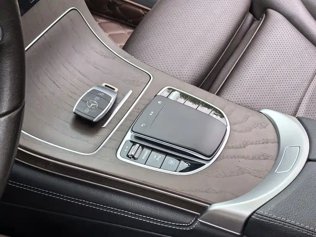 Mercedes-Benz GLC — миниатюра 11