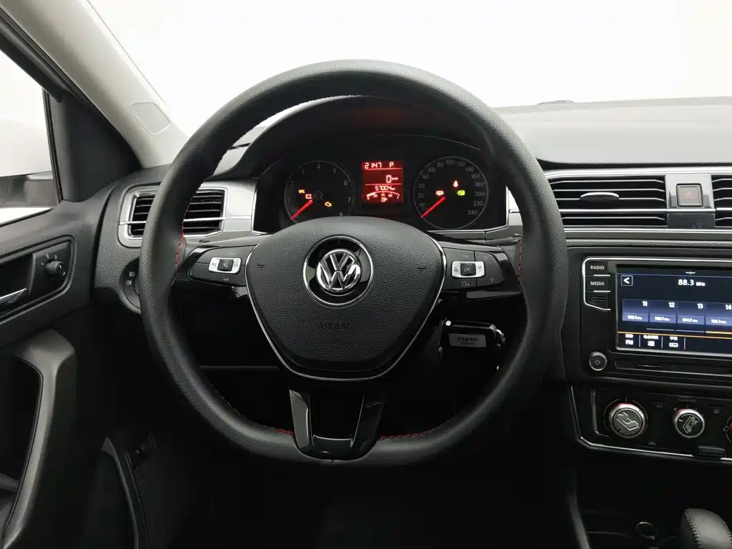 Volkswagen Santana — миниатюра 11