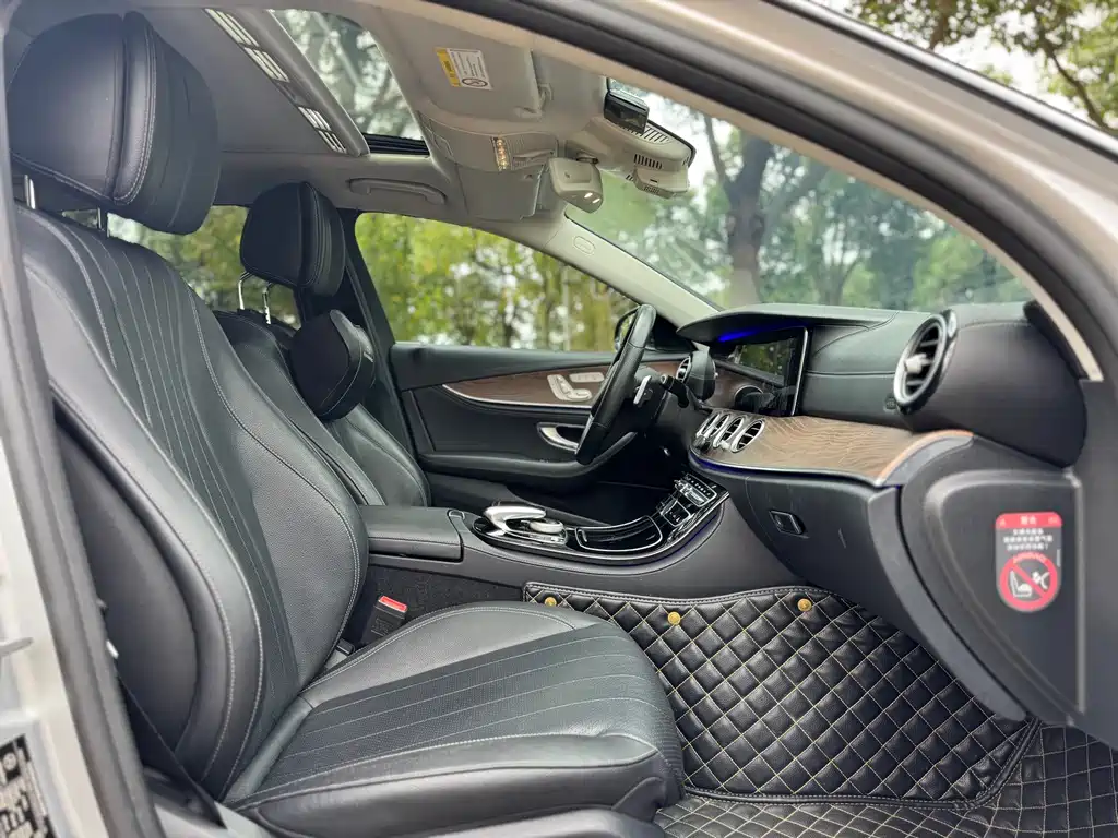 Mercedes-Benz E-Class — миниатюра 8