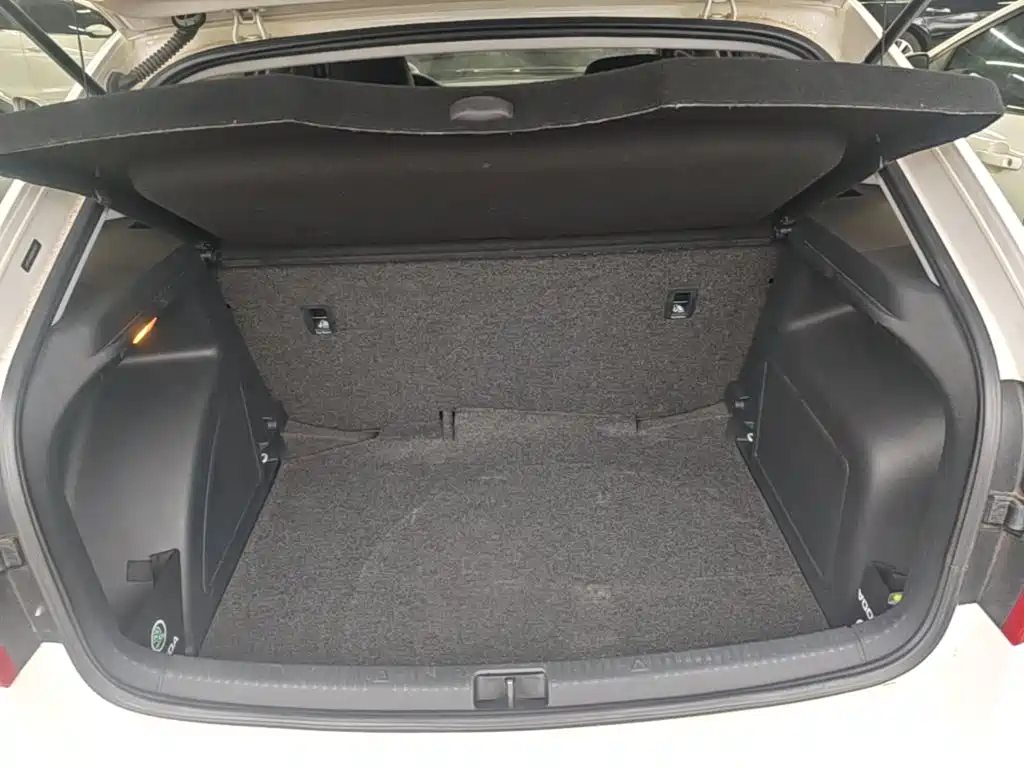 Skoda Rapid Spaceback — миниатюра 19
