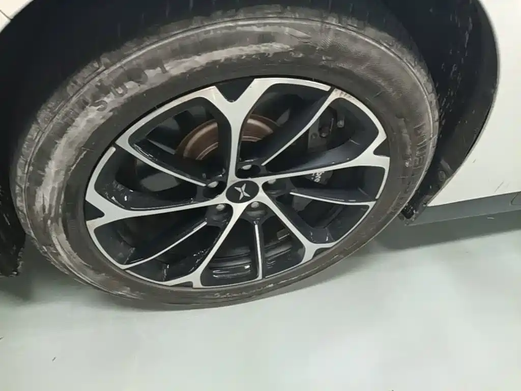 XPeng P7 — миниатюра 23