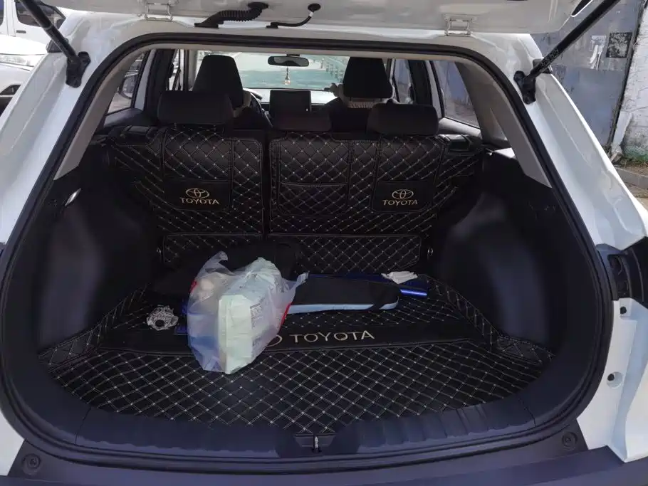Toyota Frontlander — миниатюра 4