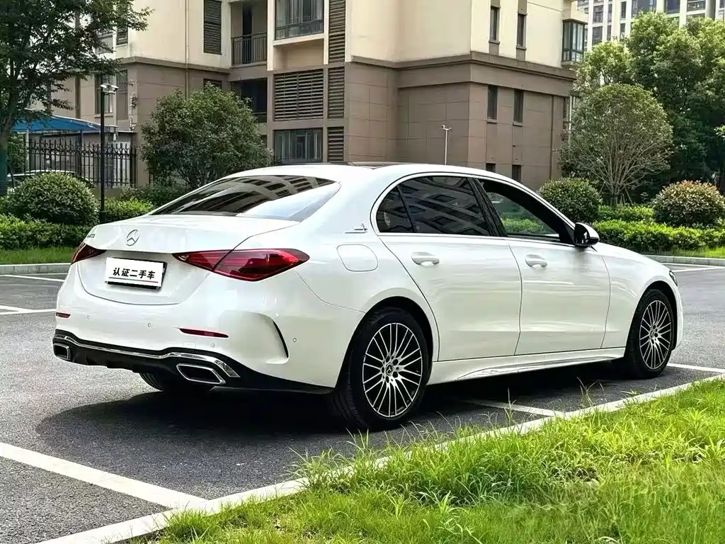 Mercedes-Benz C-Class — миниатюра 5