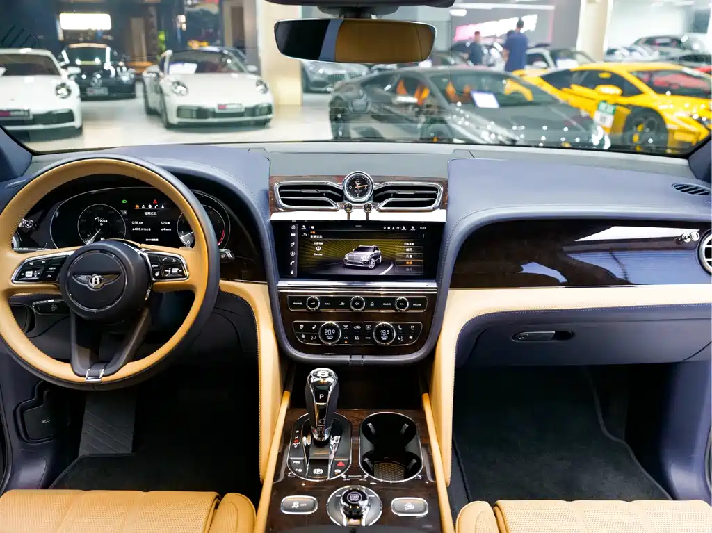 Bentley Bentayga — миниатюра 14