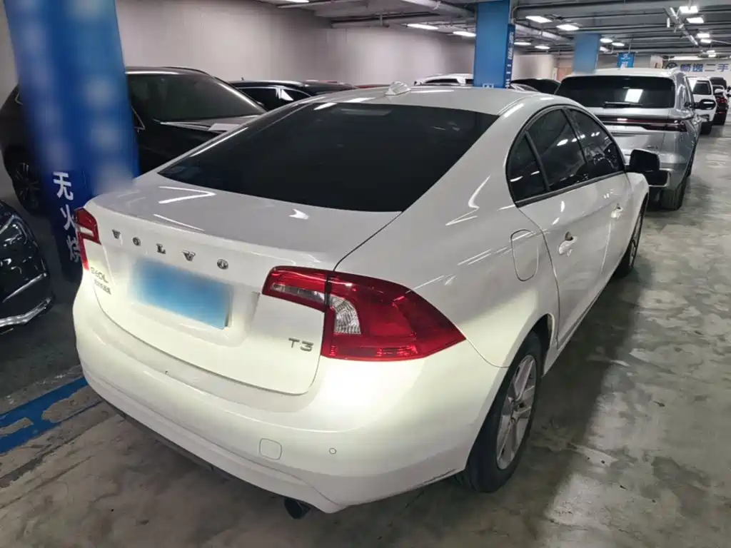 Volvo S60 — миниатюра 7
