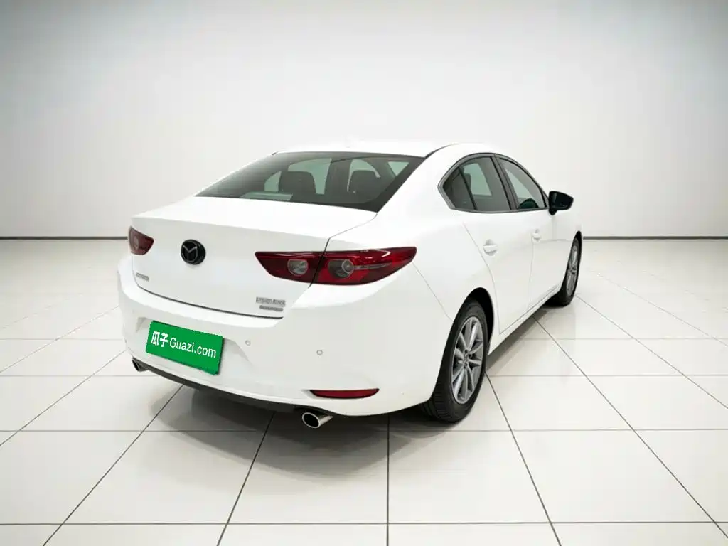 Mazda 3 Axela — миниатюра 6