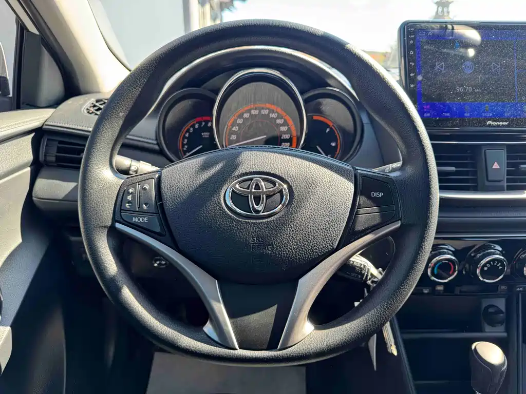 Toyota Yaris L — миниатюра 15