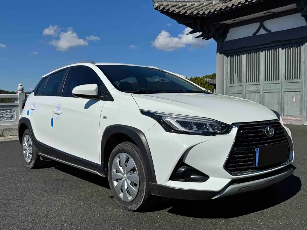 Toyota Yaris L — миниатюра 3
