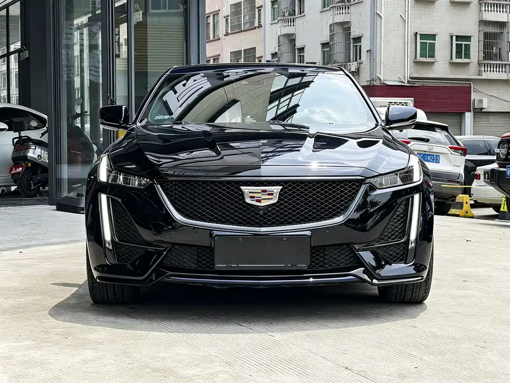Cadillac CT5 — миниатюра 2